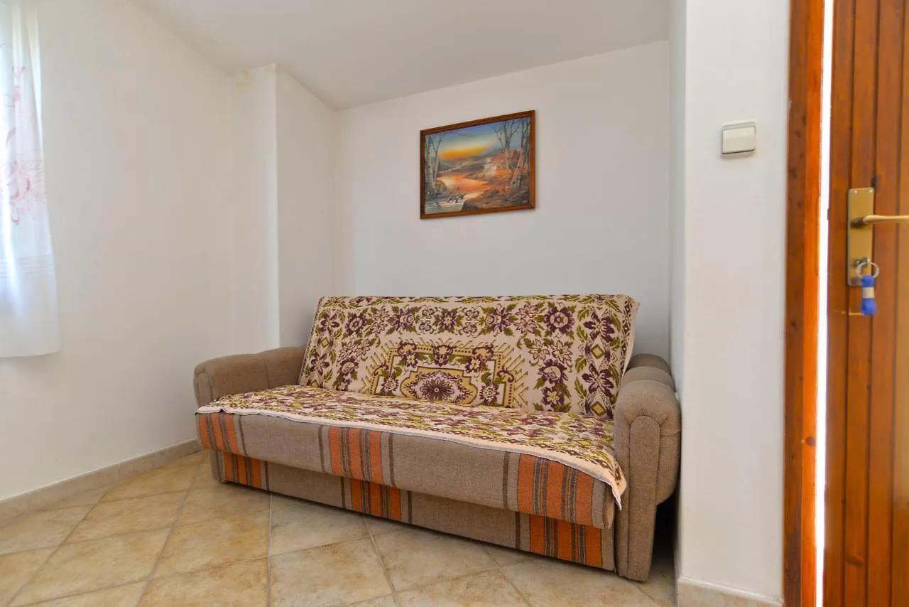 Apartment & Room Milka 1633 بولا بيت ضيافة