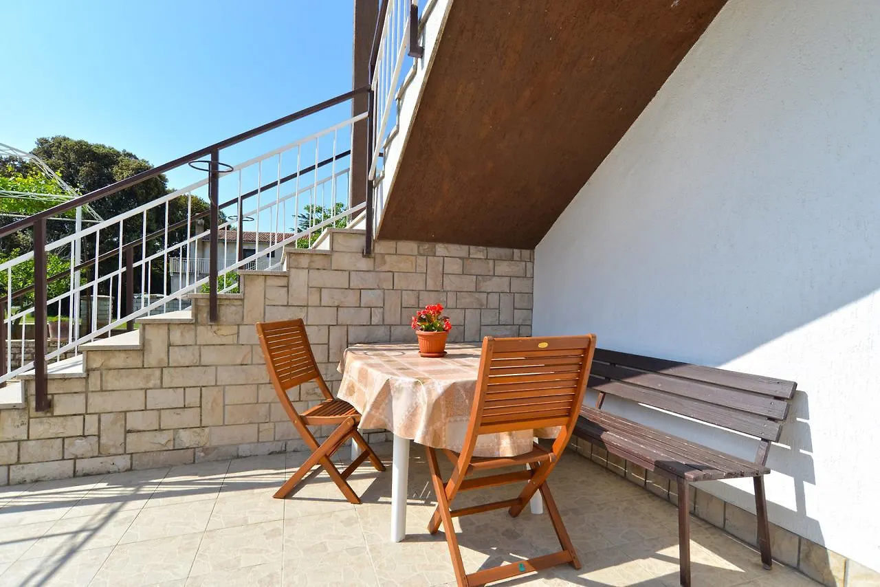 Apartment & Room Milka 1633 بولا